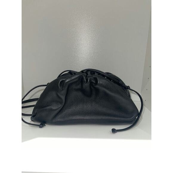 Bottega Veneta Handbags - Bottega Veneta The Pouch 20 Black Leather Clutch Bag